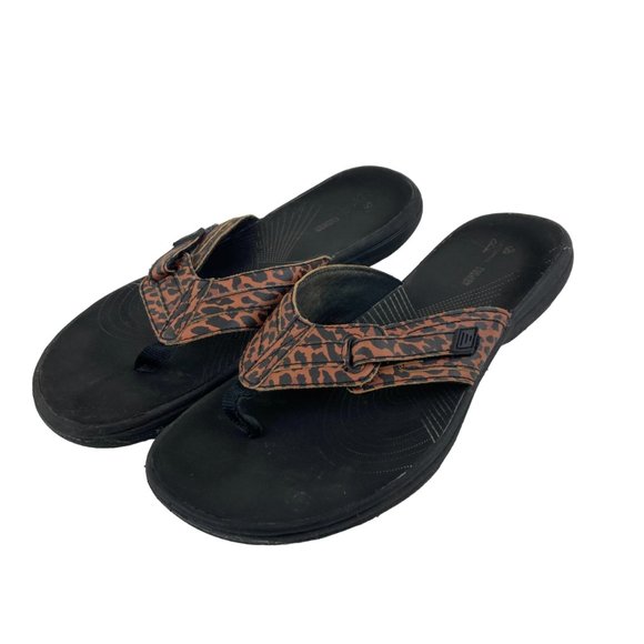 Clarks Shoes - Clarks Women's Sz 10 M Breeze Sea Thong Slip On Flip Flops Leopard Sandals Flat